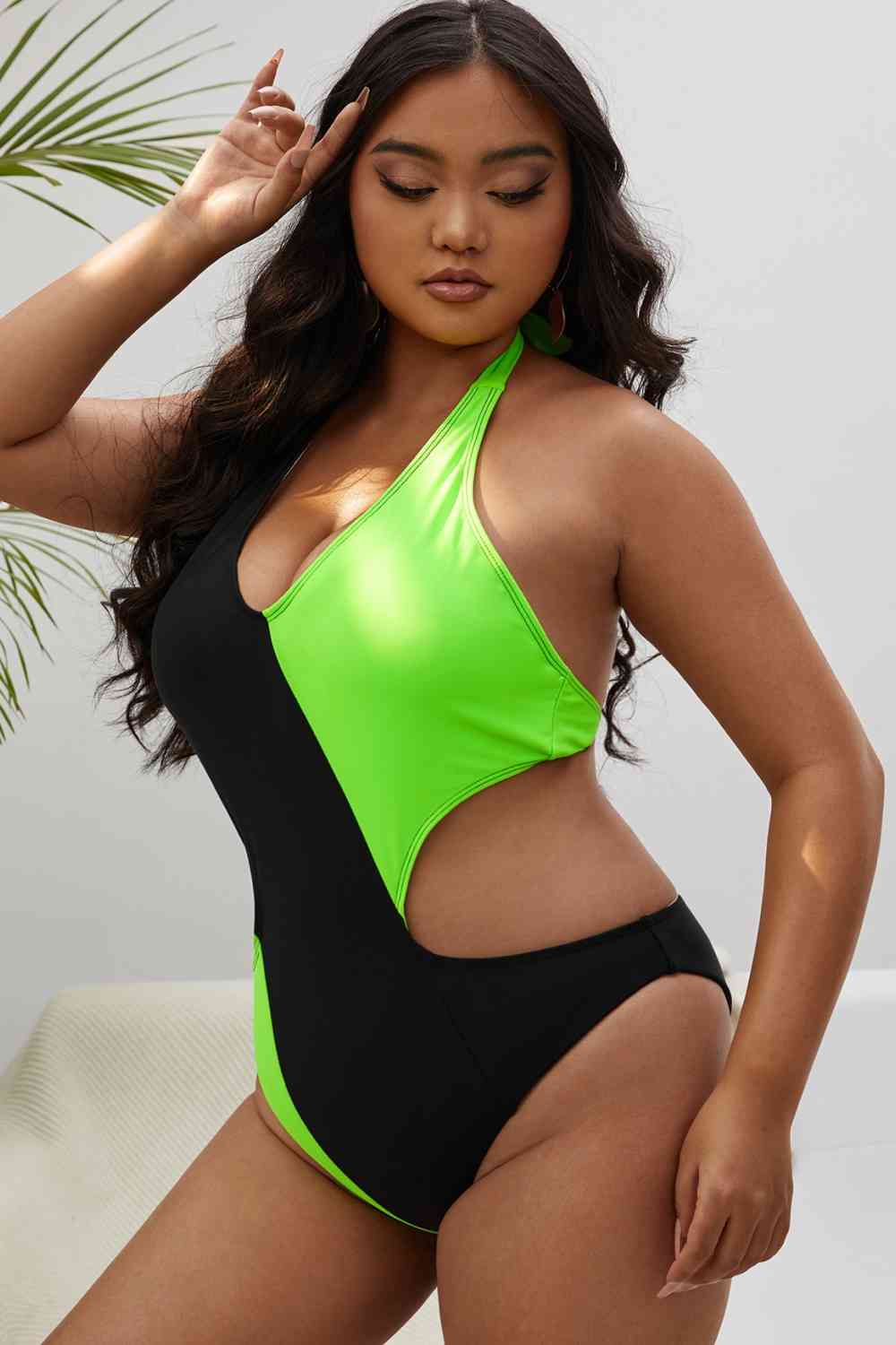 Plus Size Contrast Halter Neck Tied One-Piece Swimsuit - Luna Haru