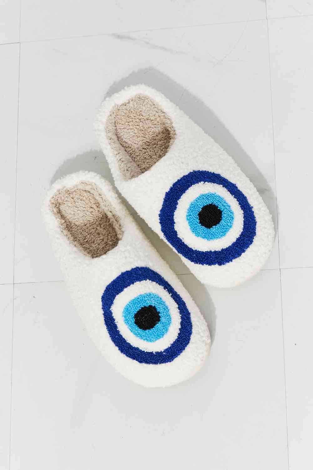 MMShoes Eye Plush Slipper - Luna Haru